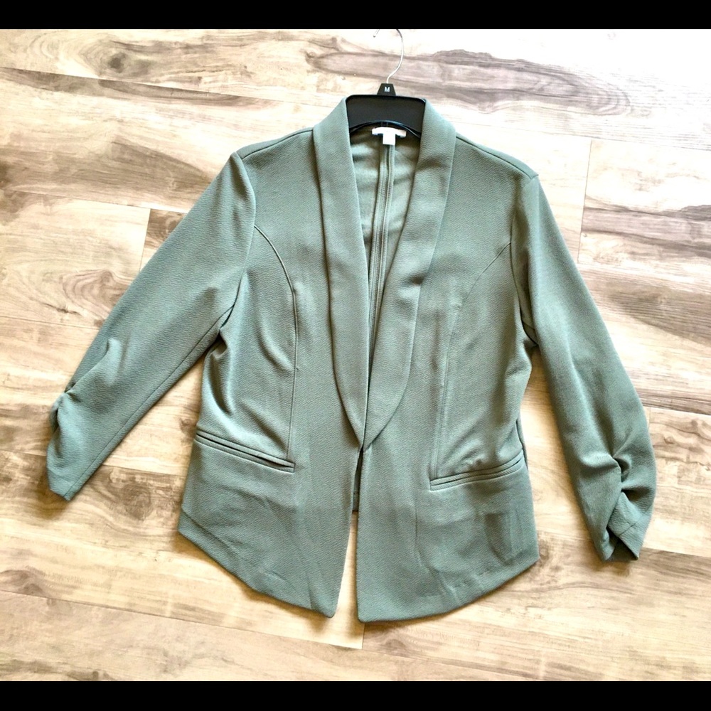 Women’s medium unlined 3/4 sleeve blazer.